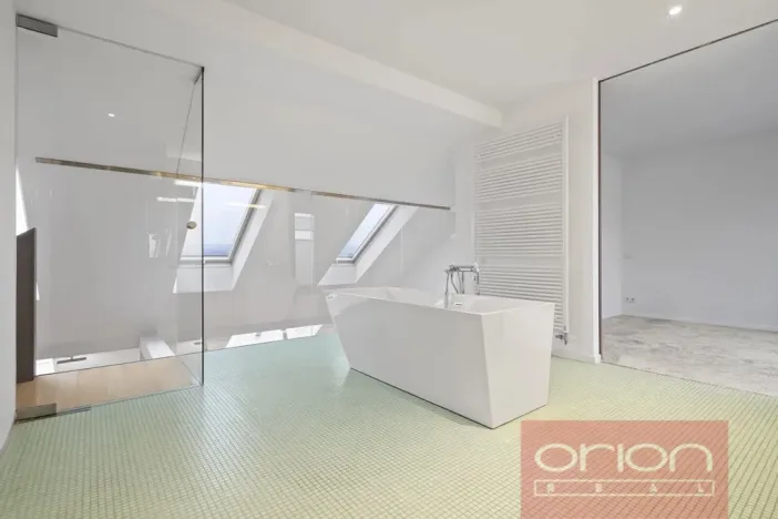 Pronájem bytu 3+1, Praha - Bubeneč, U akademie, 130 m2