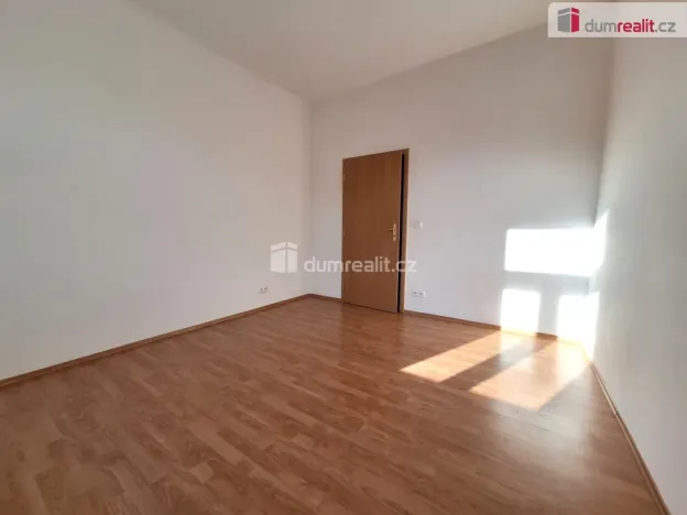 Pronájem bytu 2+kk, Praha, Kamenická, 61 m2