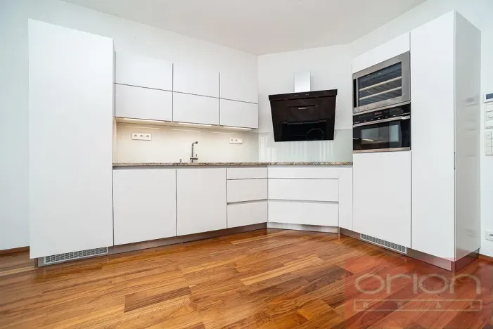 Pronájem bytu 3+kk, Praha - Smíchov, Pod Děvínem, 107 m2
