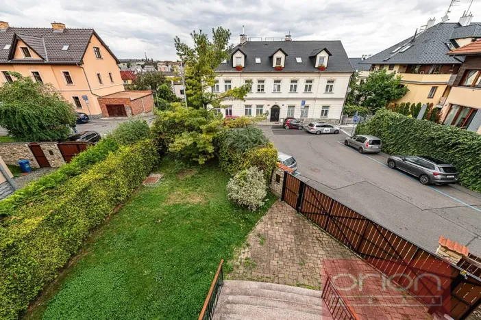 Pronájem rodinného domu, Praha - Břevnov, Oddělená, 316 m2