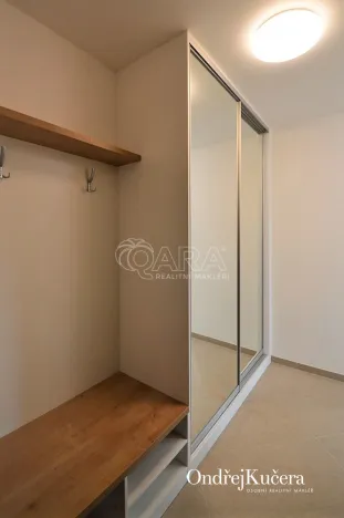 Pronájem bytu 1+kk, Praha - Ruzyně, Drnovská, 44 m2