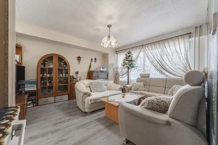 Prodej bytu 3+1, Orlová - Lutyně, Vnitřní, 72 m2