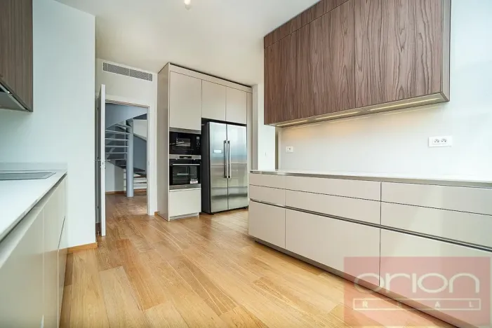 Pronájem bytu 4+kk, Praha - Smíchov, Holečkova, 211 m2