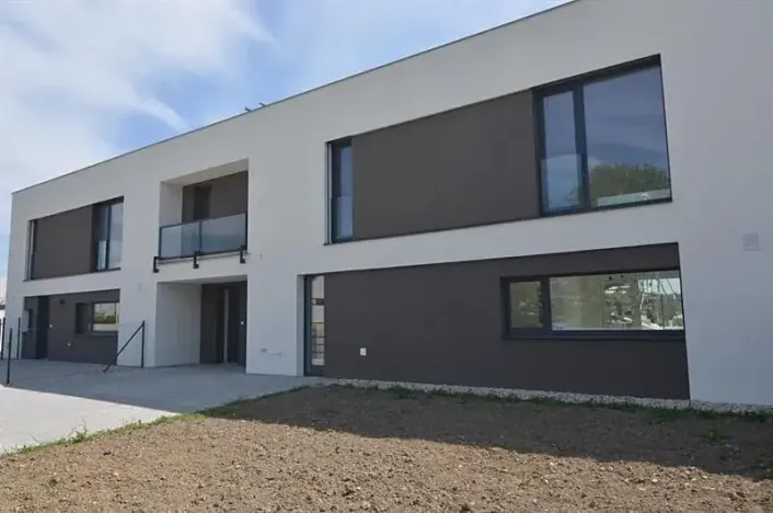 Pronájem rodinného domu, Vestec, Erbenova, 140 m2