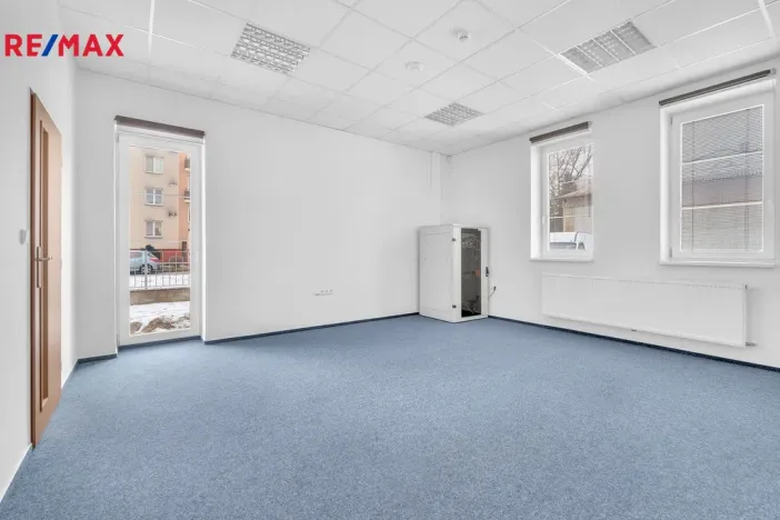 Pronájem kanceláře, Hradec Králové - Slezské Předměstí, Sládkova, 170 m2