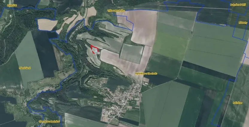 Prodej pole, Martiněves, 10107 m2