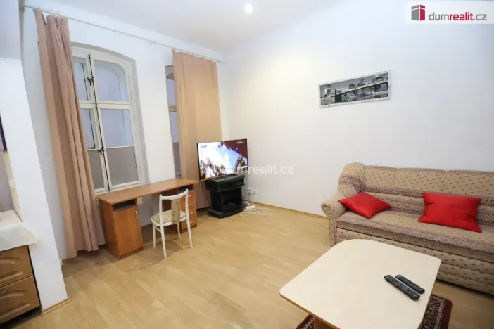 Pronájem bytu 2+kk, Karlovy Vary, Stará Louka, 60 m2