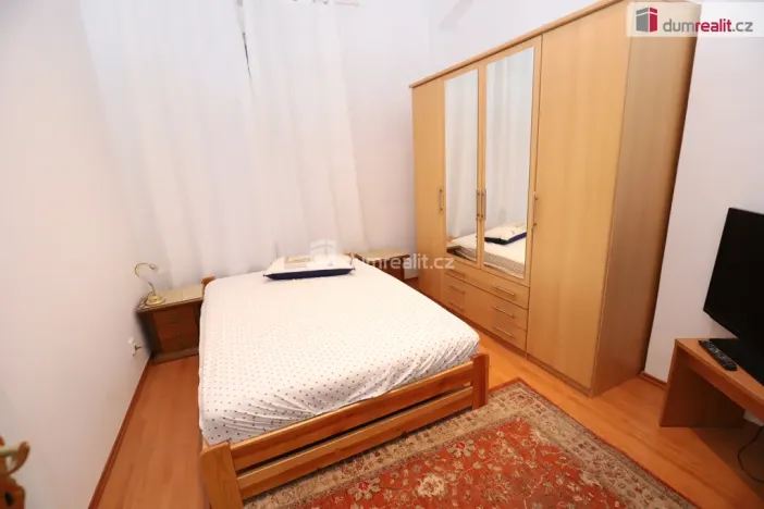 Pronájem bytu 2+kk, Karlovy Vary, Stará Louka, 60 m2