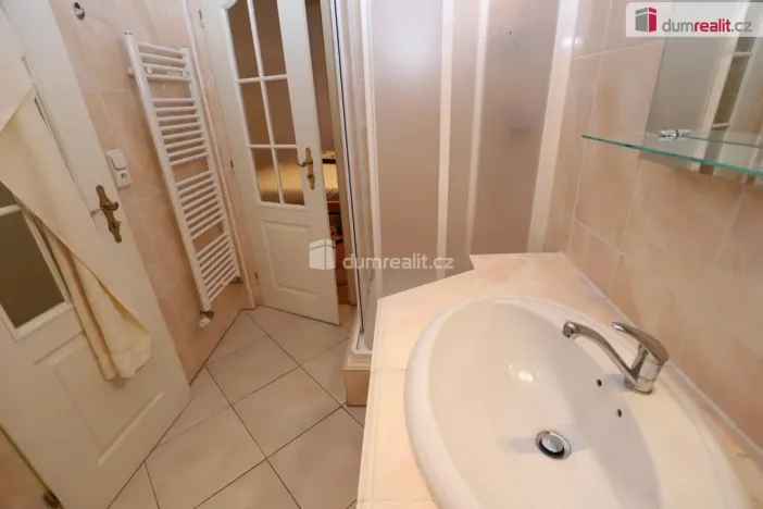 Pronájem bytu 2+kk, Karlovy Vary, Stará Louka, 60 m2