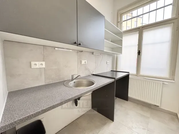 Pronájem kanceláře, České Budějovice - České Budějovice 1, Kněžská, 42 m2