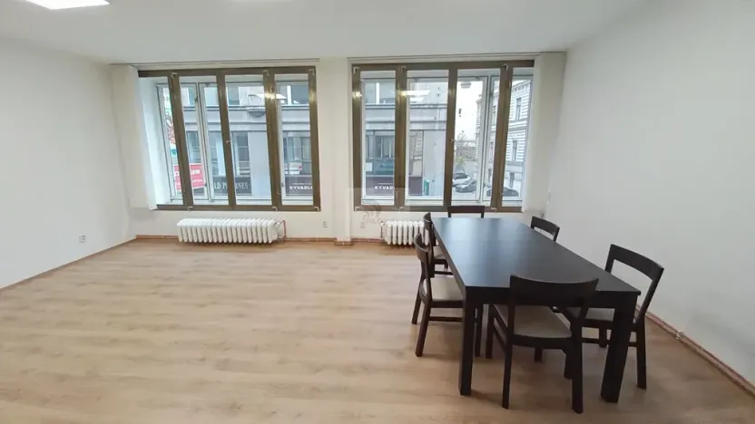 Pronájem kanceláře, Praha - Nové Město, V jámě, 125 m2