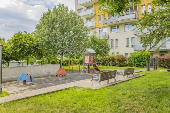 Pronájem bytu 3+kk, Praha - Řepy, Skuteckého, 74 m2