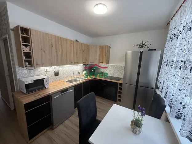 Prodej bytu 3+1, Postoloprty, Jiráskovo náměstí, 82 m2