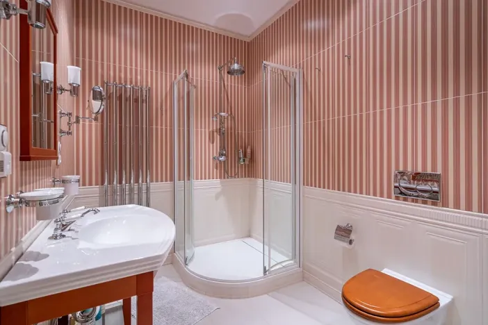 Prodej bytu 3+1, Karlovy Vary, Divadelní náměstí, 113 m2