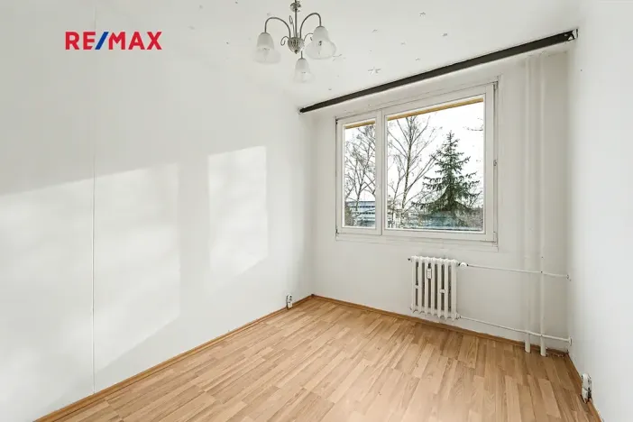 Prodej bytu 2+kk, Praha - Prosek, Zárybská, 42 m2