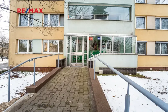 Prodej bytu 2+kk, Praha - Prosek, Zárybská, 42 m2