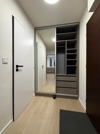 Pronájem bytu 2+kk, Praha - Košíře, Dubrovnická, 46 m2