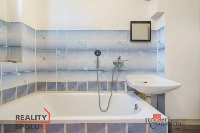 Pronájem bytu 2+1, Karlovy Vary - Rybáře, Lad. Koubka, 54 m2