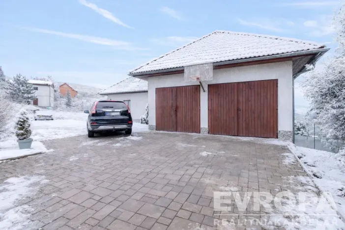 Prodej rodinného domu, Ústí nad Labem - Hostovice, Hostovická, 300 m2