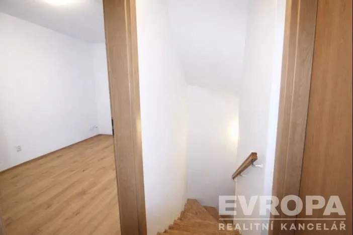 Pronájem rodinného domu, Praha - Žižkov, Hraniční, 120 m2