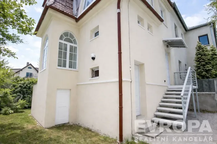 Pronájem rodinného domu, Praha - Žižkov, Hraniční, 120 m2