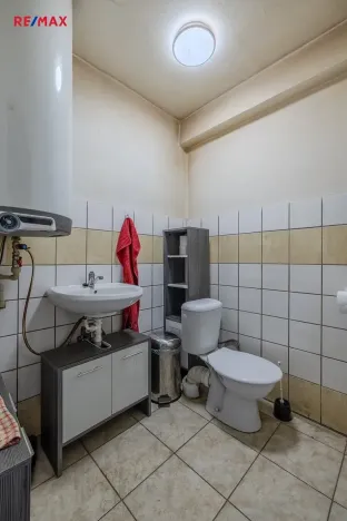 Prodej výrobních prostor, Neuměř, 405 m2