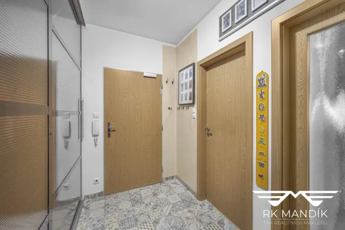 Prodej bytu 2+kk, Praha - Prosek, Kytlická, 53 m2