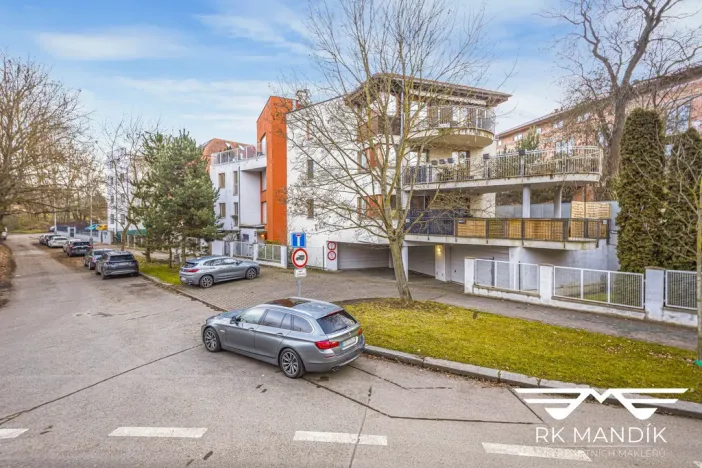 Pronájem bytu 2+kk, Praha - Krč, U krčského nádraží, 60 m2