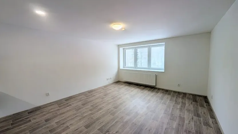 Pronájem bytu 2+kk, Peruc, U Koupaliště, 59 m2