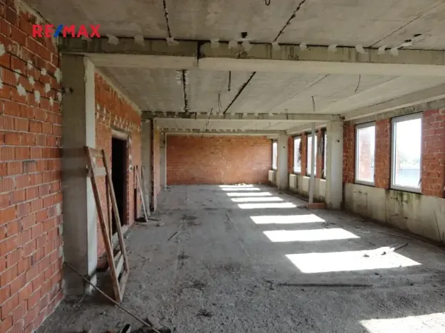 Prodej obchodního prostoru, Oskořínek, Chlebská, 1600 m2