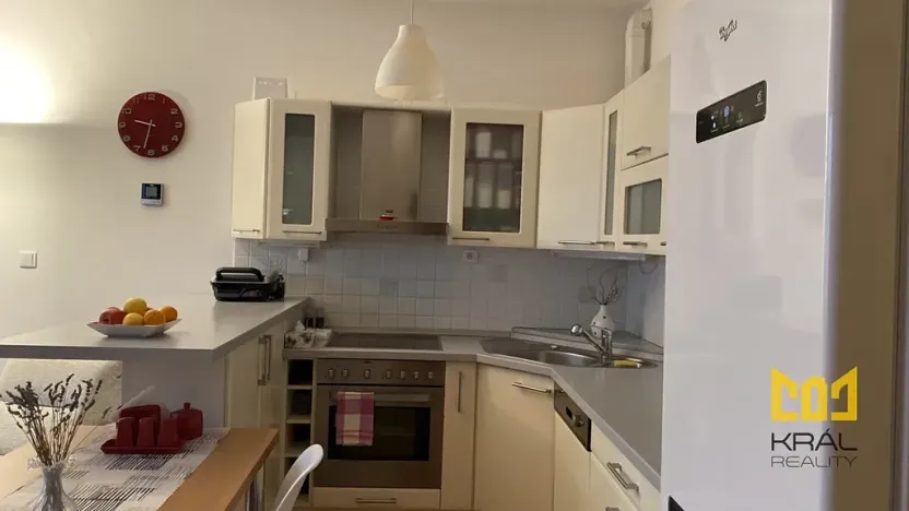 Pronájem bytu 2+kk, Praha - Prosek, Valečovská, 68 m2