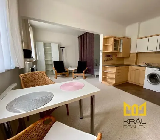 Pronájem bytu 1+kk, Praha - Uhříněves, náměstí Bratří Jandusů, 35 m2