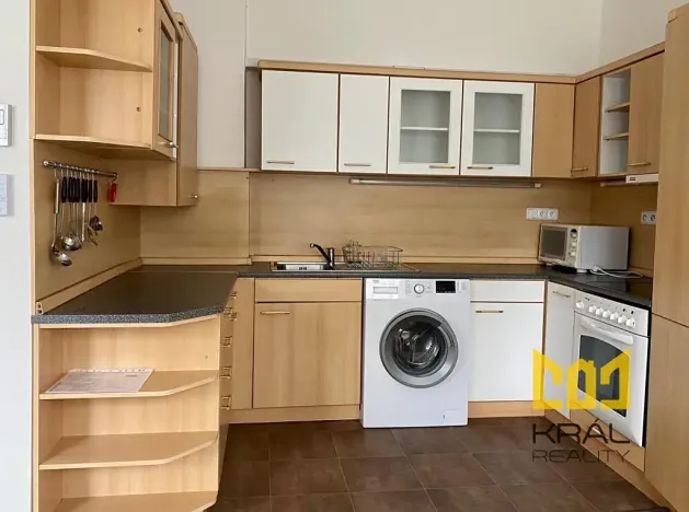 Pronájem bytu 1+kk, Praha - Uhříněves, náměstí Bratří Jandusů, 35 m2