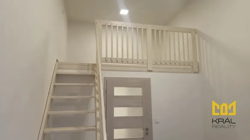 Pronájem bytu 2+kk, Praha - Smíchov, Nádražní, 52 m2