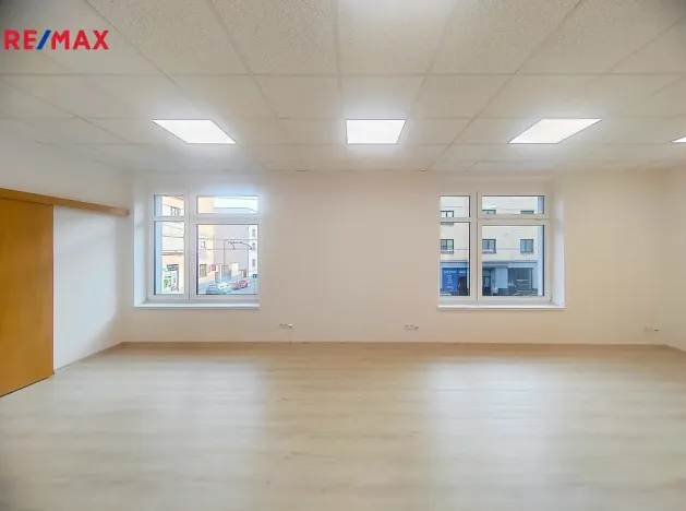 Pronájem kanceláře, Ostrava - Mariánské Hory, U Vodojemu, 88 m2