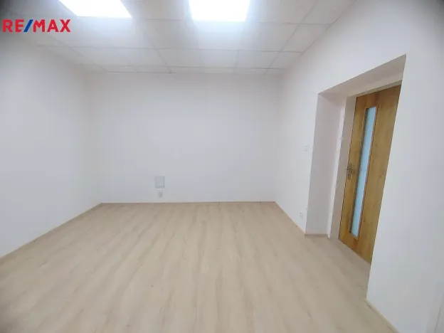 Pronájem kanceláře, Ostrava - Mariánské Hory, U Vodojemu, 88 m2