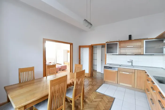 Pronájem bytu 3+1, Praha - Smíchov, Štefánikova, 121 m2