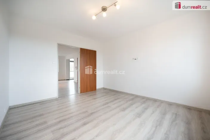 Pronájem bytu 2+1, Třeboň - Třeboň II, Souběžná, 47 m2