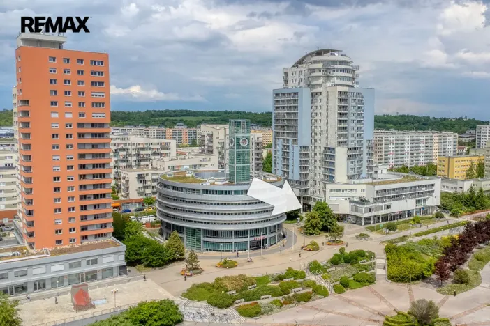 Prodej obchodního prostoru, Praha - Stodůlky, Sluneční náměstí, 109 m2