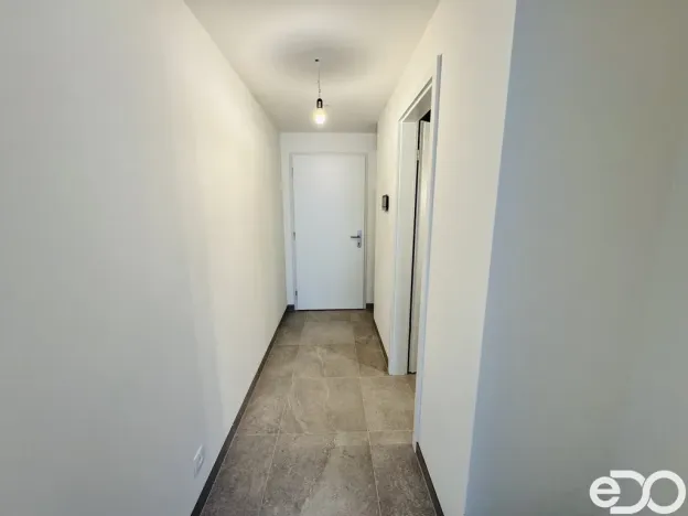 Pronájem bytu 1+kk, Praha - Hostavice, Českobrodská, 31 m2