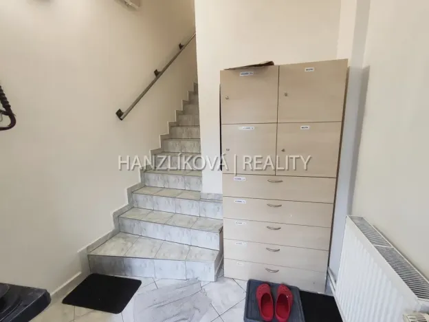 Pronájem bytu 2+kk, České Budějovice - České Budějovice 2, Husova tř., 60 m2