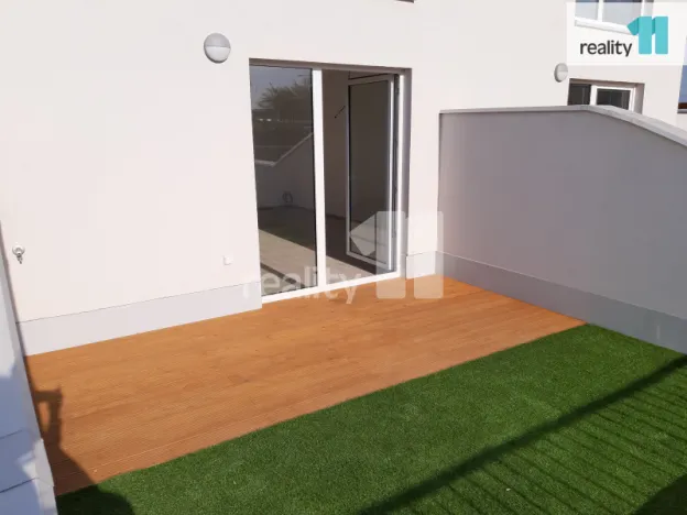 Pronájem bytu 1+kk, Jesenice, Cedrová, 63 m2