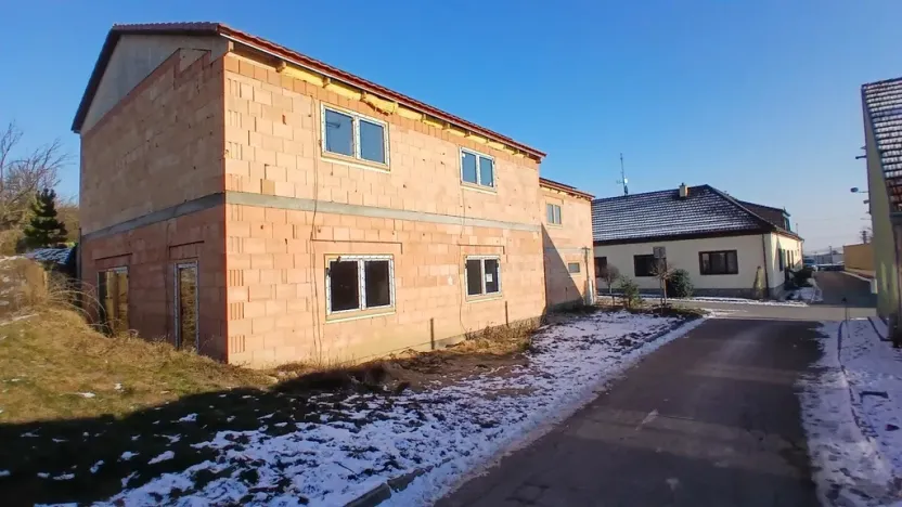 Prodej bytu 3+kk, Holubice, 81 m2