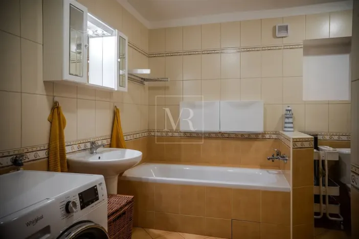 Prodej rodinného domu, Sulice - Želivec, Hlavní, 370 m2