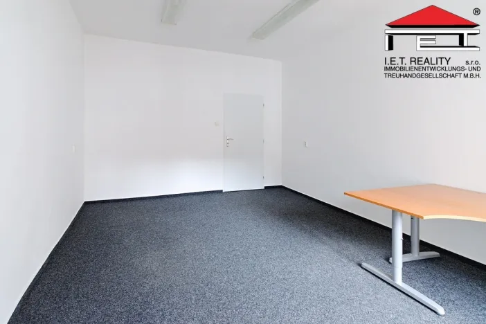 Pronájem kanceláře, Praha - Nové Město, Zlatnická, 18 m2