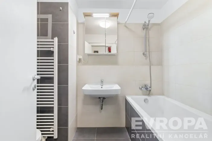 Prodej bytu 2+kk, Praha - Vysočany, Za Krejcárkem, 46 m2