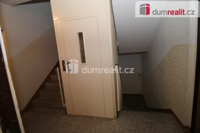 Prodej bytu 3+1, Karlovy Vary - Rybáře, Severní, 84 m2