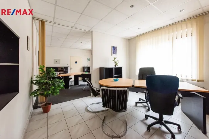 Prodej výrobních prostor, Brno - Maloměřice, Karlova, 768 m2