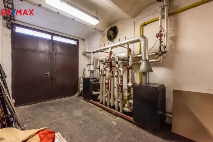 Prodej výrobních prostor, Brno - Maloměřice, Karlova, 768 m2