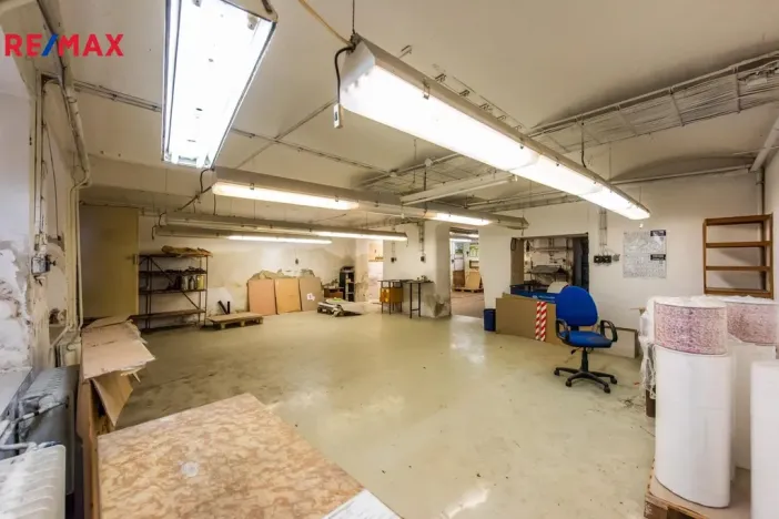 Prodej výrobních prostor, Brno - Maloměřice, Karlova, 768 m2